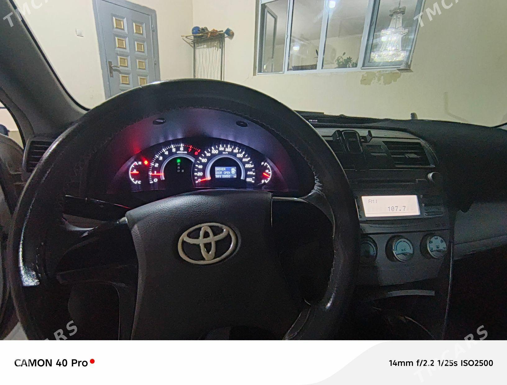 Toyota Camry 2009 - 180 000 TMT - Бекреве - img 1