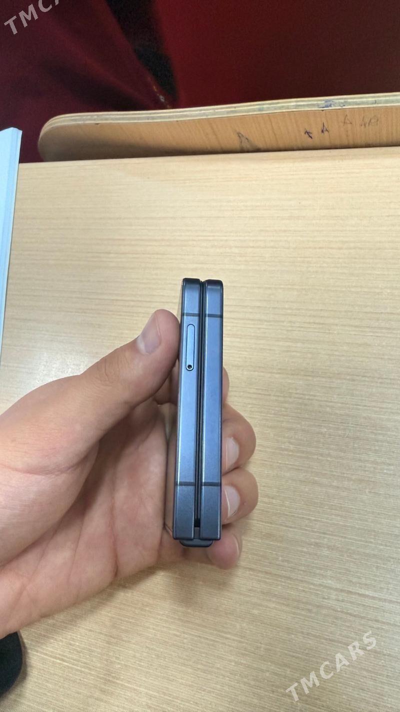 Z flip 7 - Aşgabat - img 1