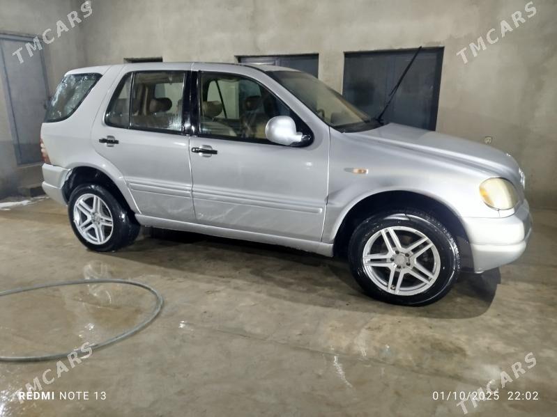 Mercedes-Benz ML350 1998 - 58 000 TMT - Kaka - img 1