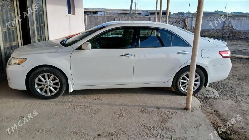 Toyota Camry 2011 - 240 000 TMT - Köneürgenç - img 1