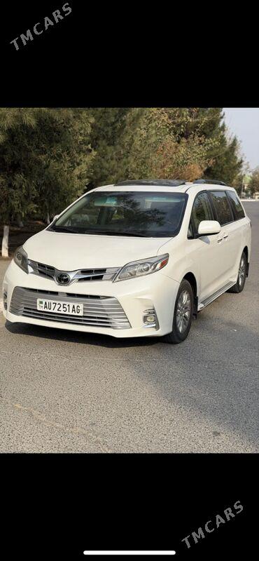 Toyota Sienna 2018 - 395 000 TMT - Aşgabat - img 1