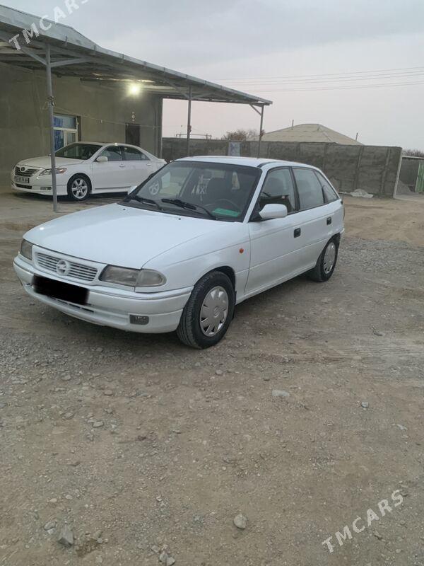 Opel Astra 1995 - 39 000 TMT - Bäherden - img 1