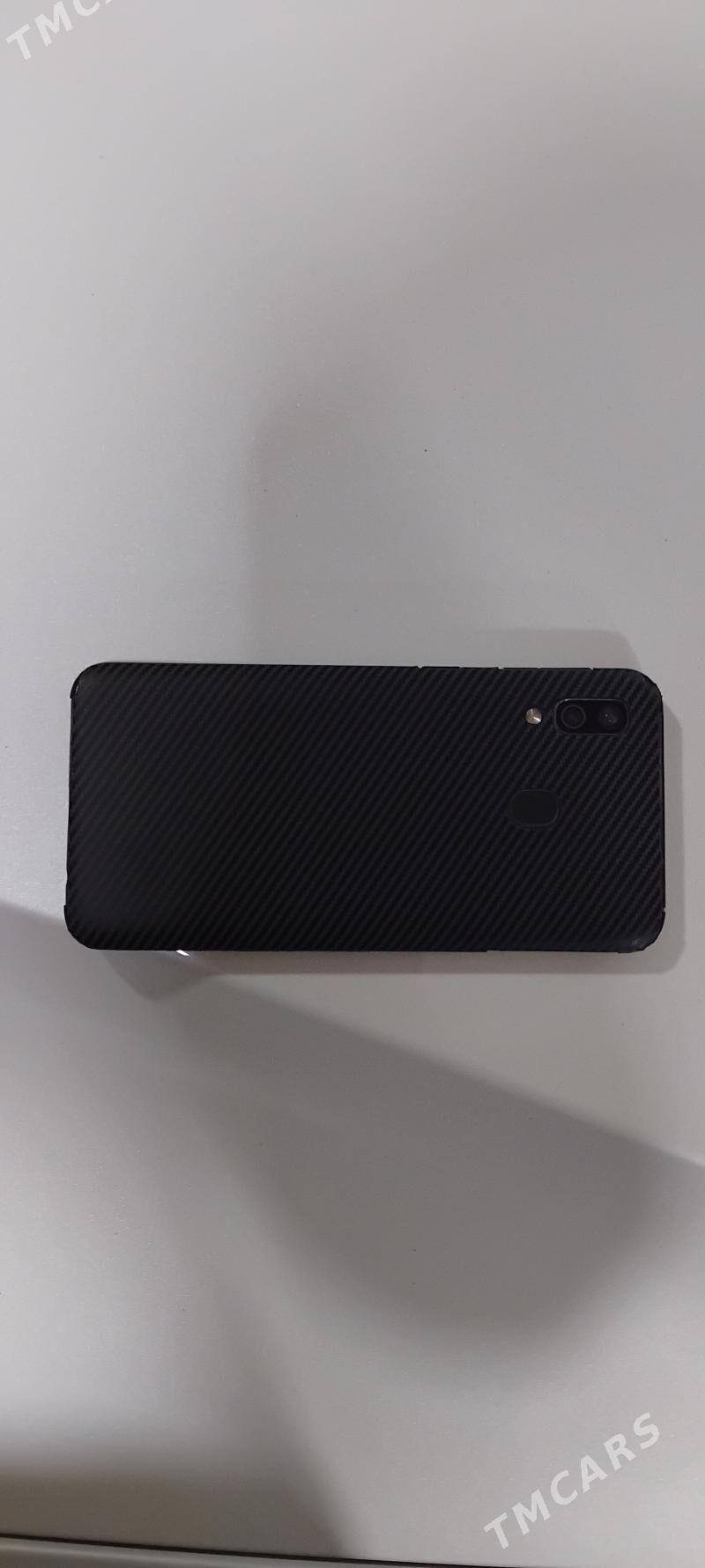 Samsung A40 - Гёкдепе - img 1