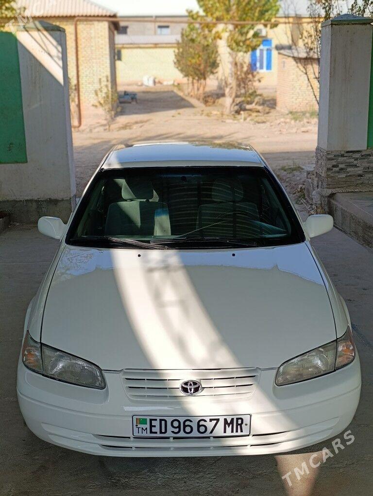 Toyota Camry 1999 - 130 000 TMT - Мары - img 1
