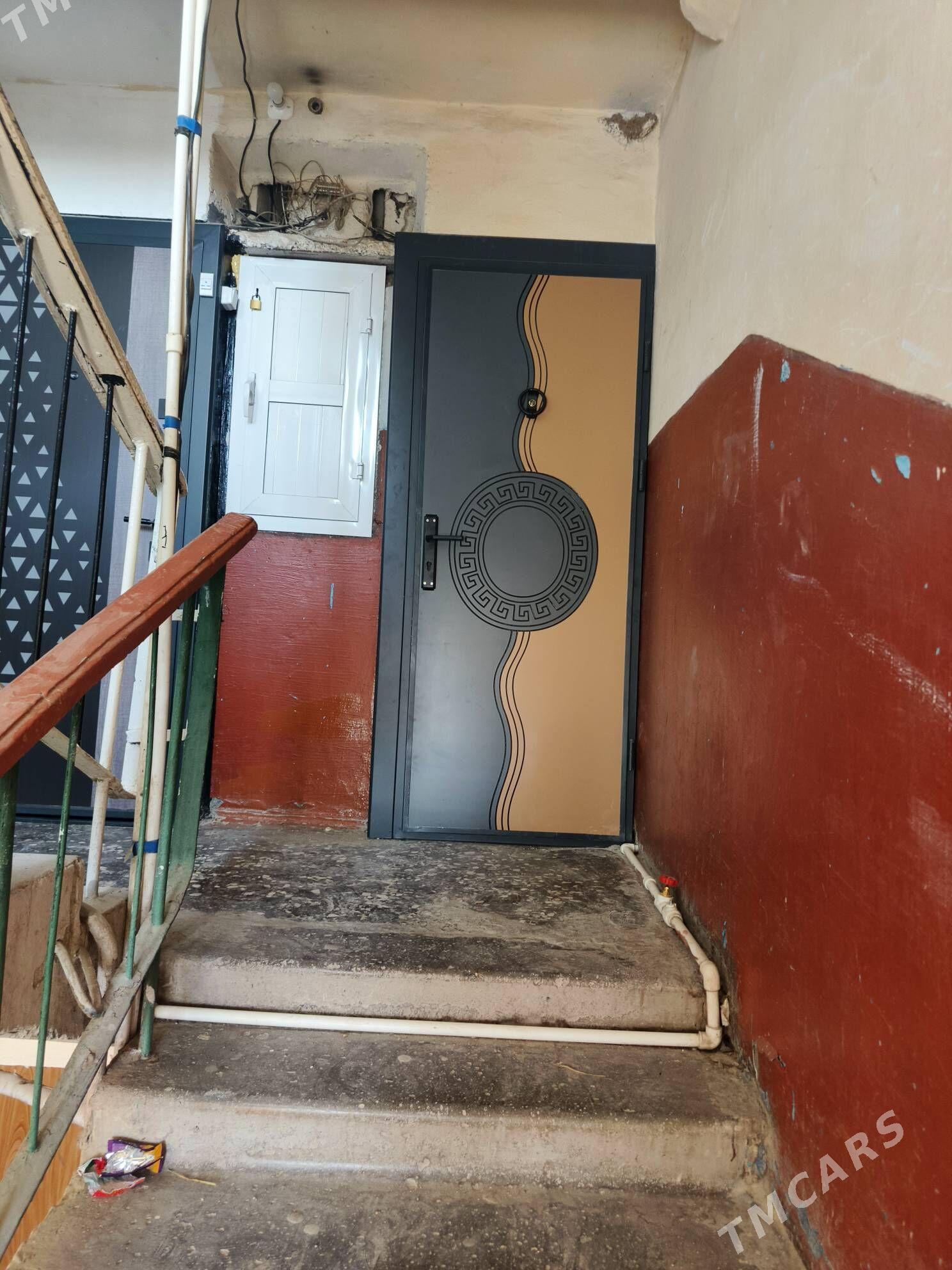 1ji mikrorayon 3 etaj 2 kom - Мары - img 1