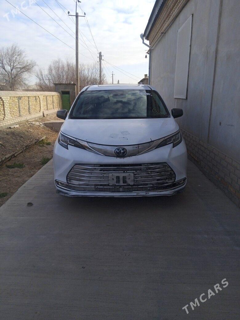Toyota Sienna 2021 - 540 000 TMT - Daşoguz - img 1