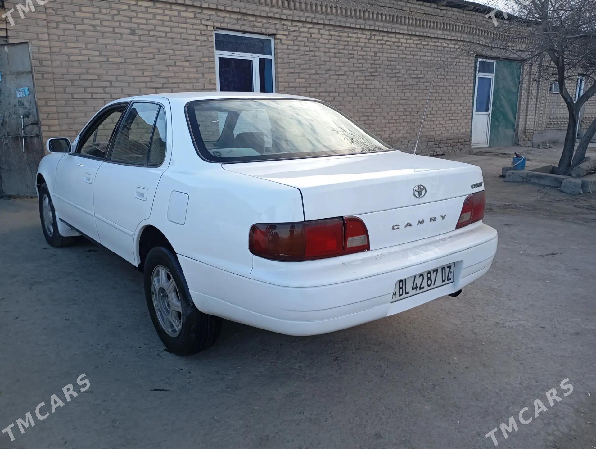 Toyota Camry 1995 - 110 000 TMT - Губадаг - img 1