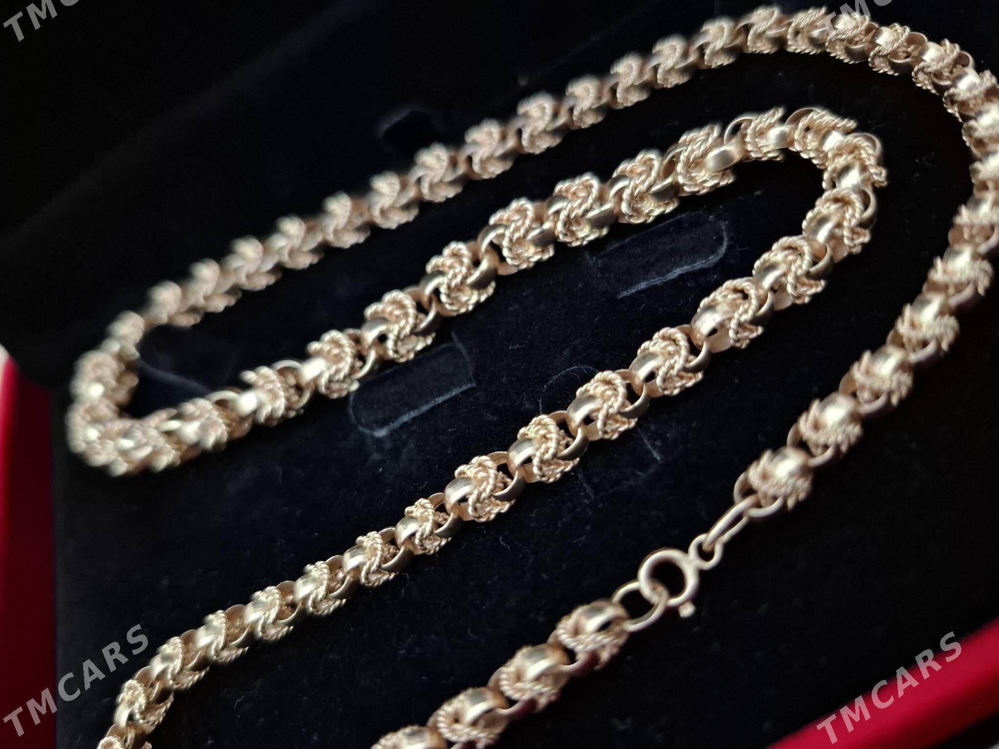 yerewan gyzyl gadymy - Ашхабад - img 1