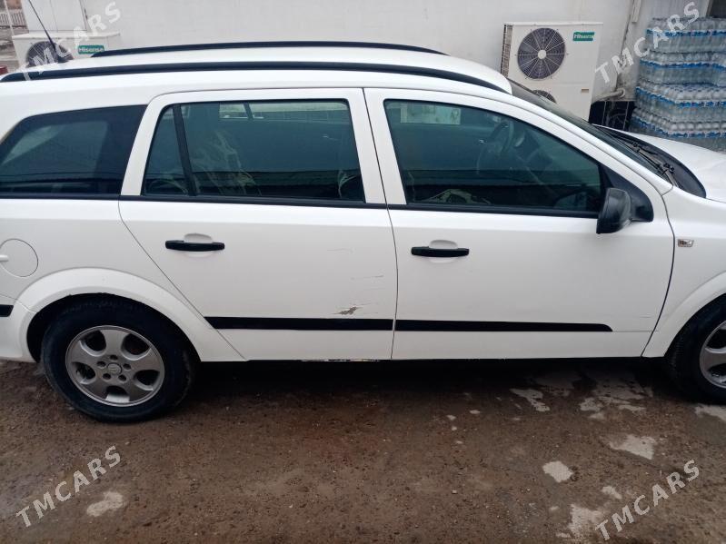Opel Astra 2006 - 70 000 TMT - Garagum etraby - img 1