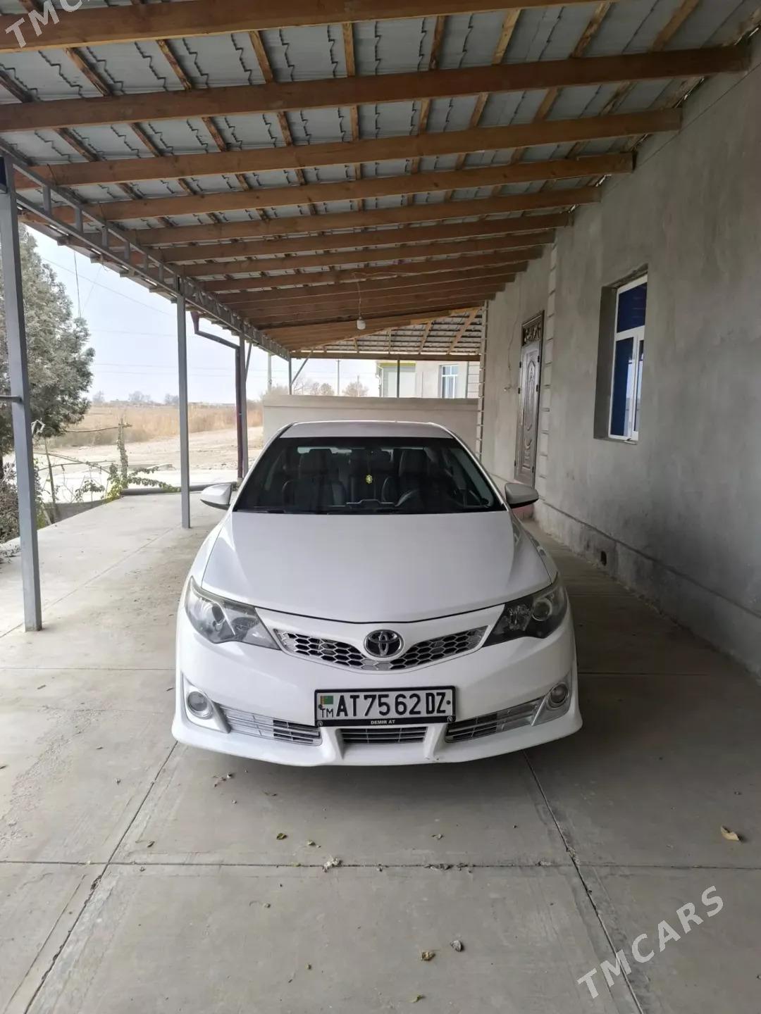 Toyota Camry 2013 - 265 000 TMT - Шабатский этрап - img 1