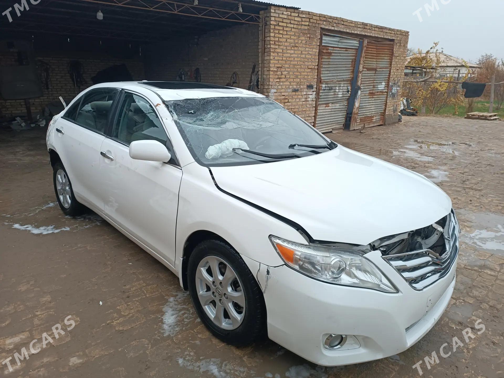 Toyota Camry 2010 - 135 000 TMT - Мары - img 1