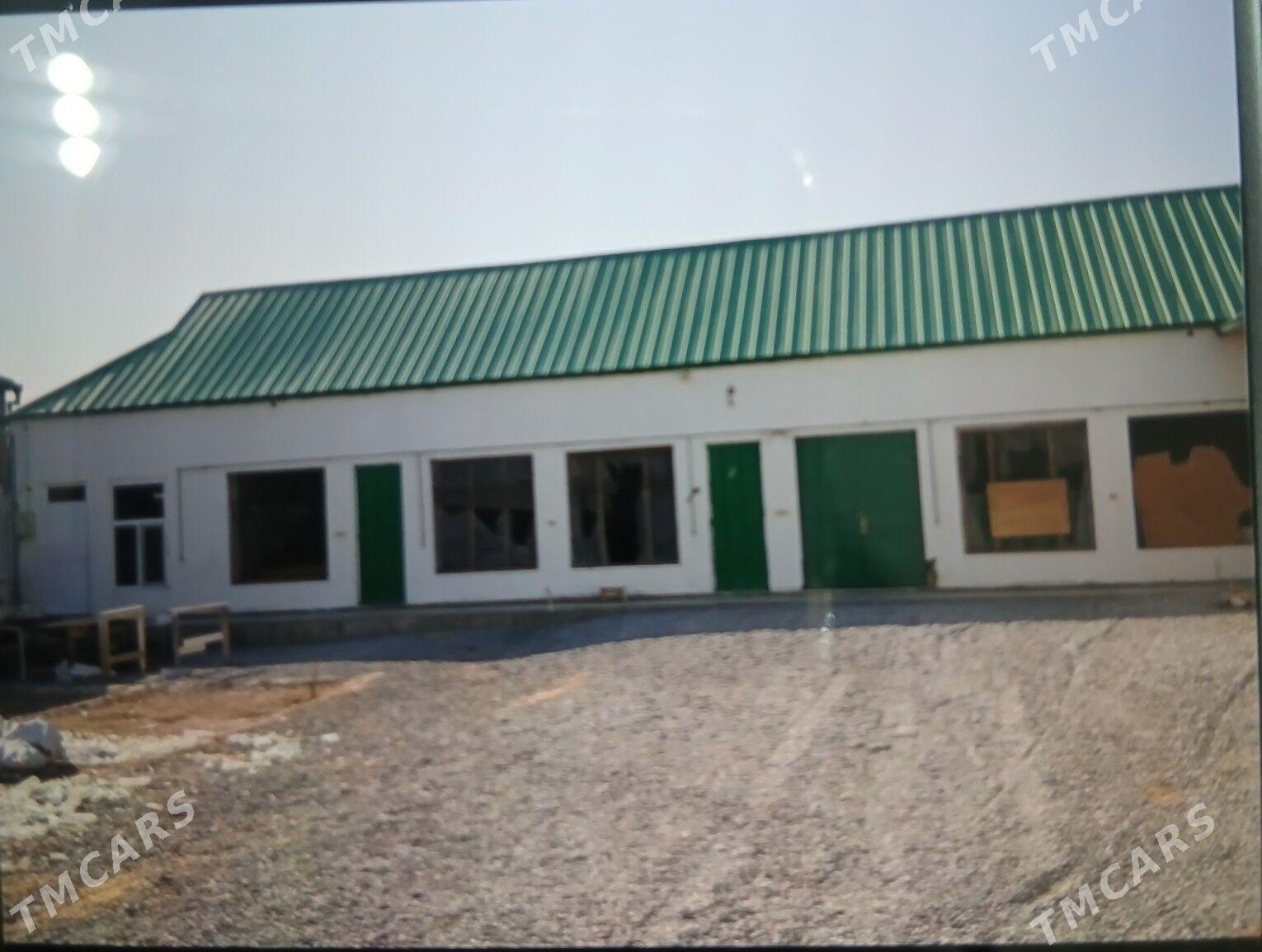 Eyesinde arenda - Бузмеин - img 1