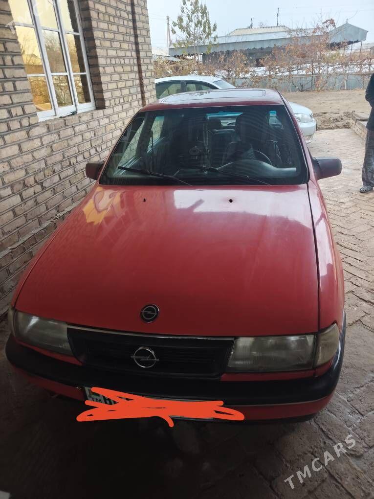 Opel Vectra 1989 - 46 000 TMT - Мургап - img 1