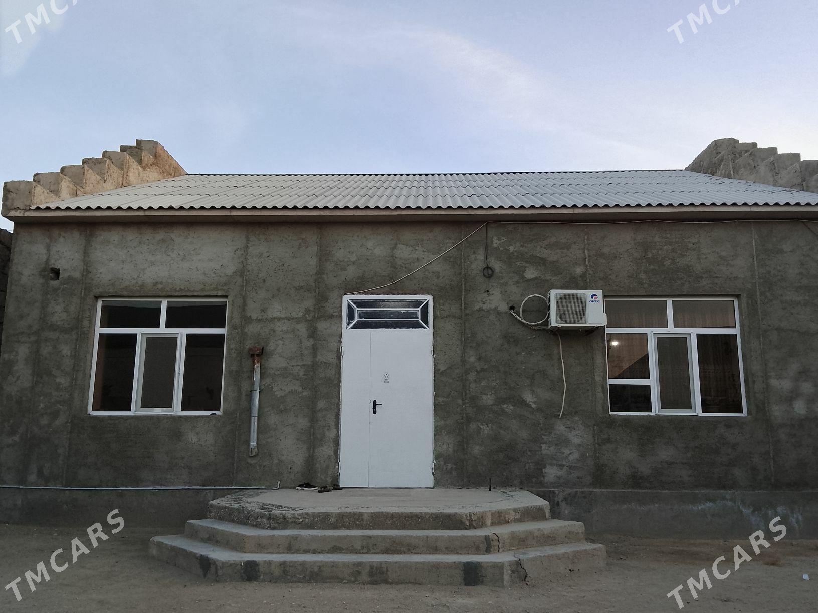 Jay jebele giren yerinde - Jebel - img 1