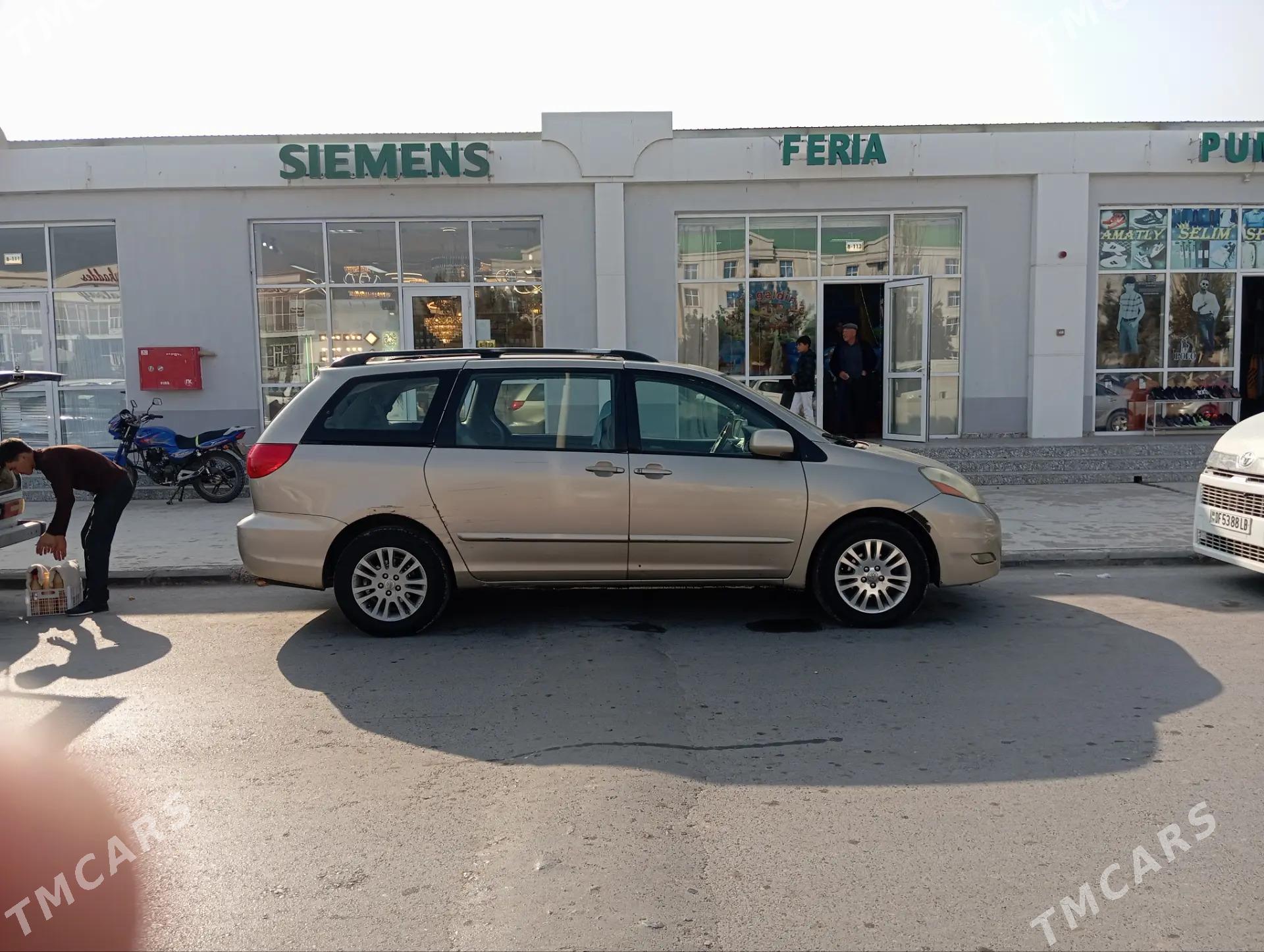 Toyota Sienna 2009 - 260 000 TMT - Туркменабат - img 1