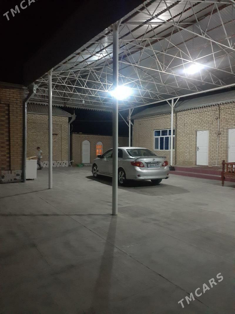 Toyota Corolla 2010 - 150 000 TMT - Mary - img 1