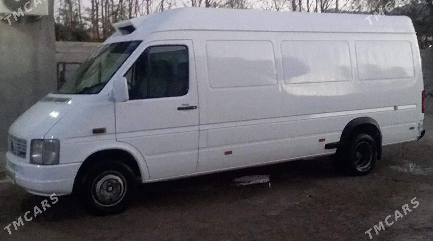 Volkswagen Transporter 2004 - 139 000 TMT - Бузмеин ГРЭС - img 1