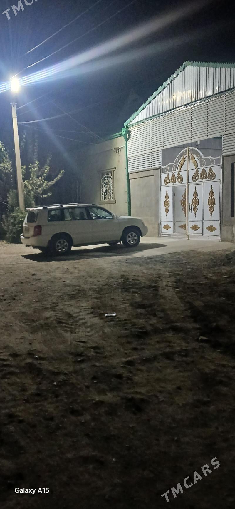 Toyota Highlander 2002 - 210 000 TMT - Tejen - img 1