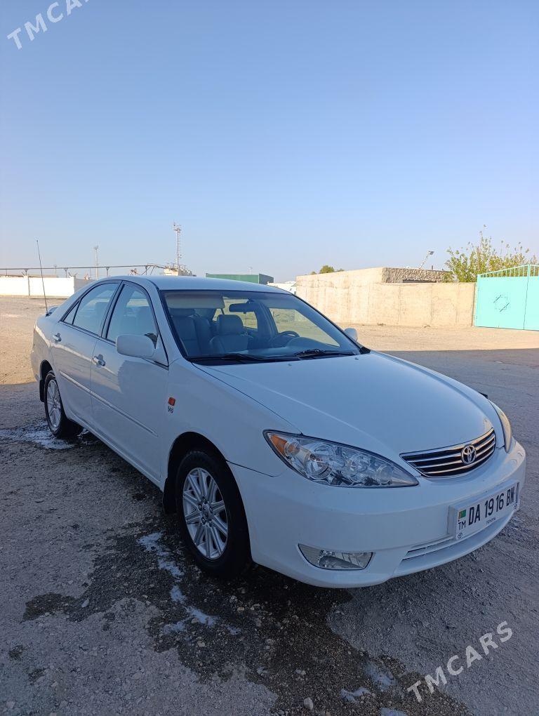 Toyota Camry 2003 - 180 000 TMT - Джебел - img 1