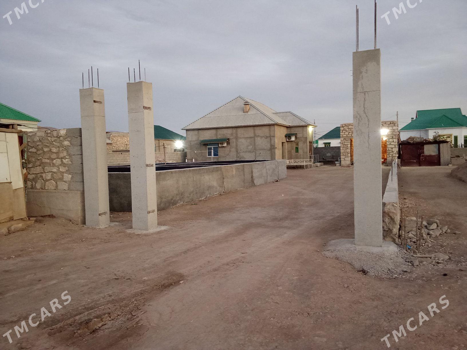 jaý jevelde - Jebel - img 1