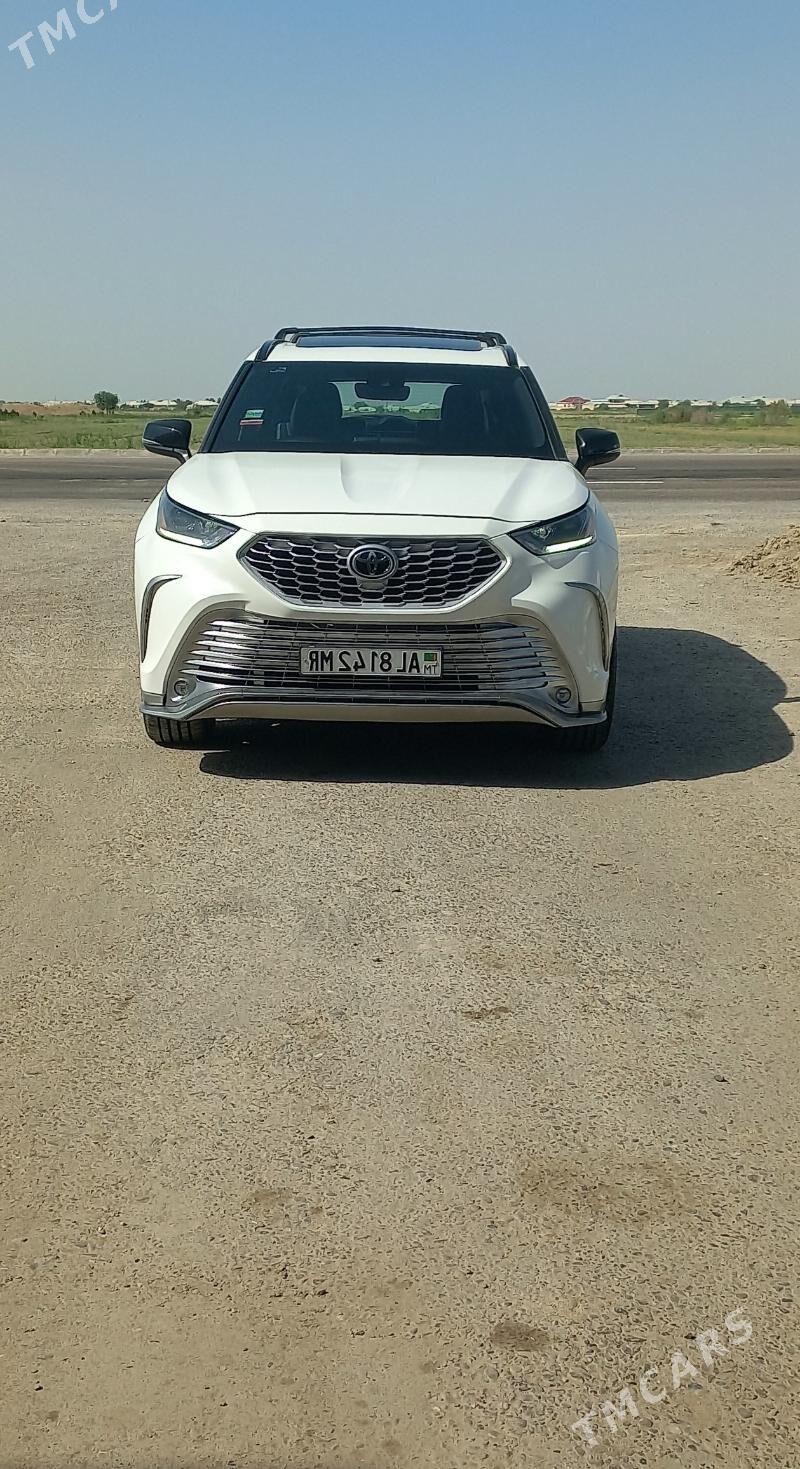 Toyota Highlander 2021 - 550 000 TMT - Векильбазар - img 1