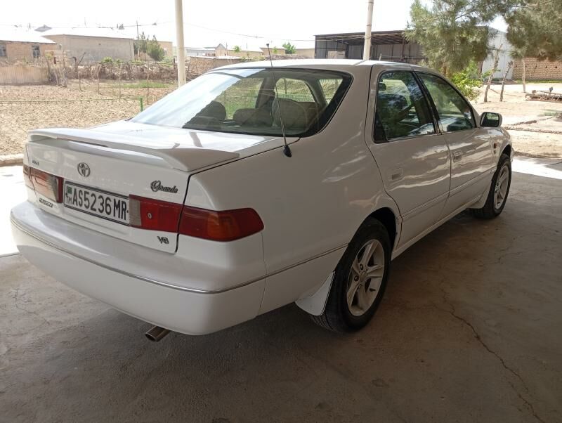 Toyota Camry 2001 - 125 000 TMT - Сакарчага - img 1