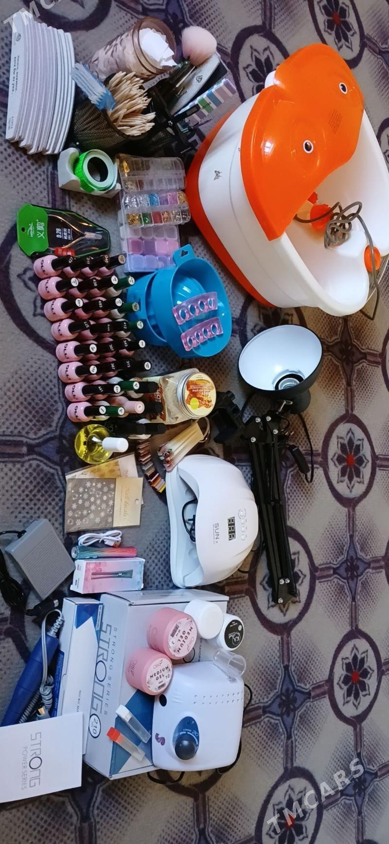 Dyrnak bejeriji enjamlar - Гурбансолтан Едже - img 1