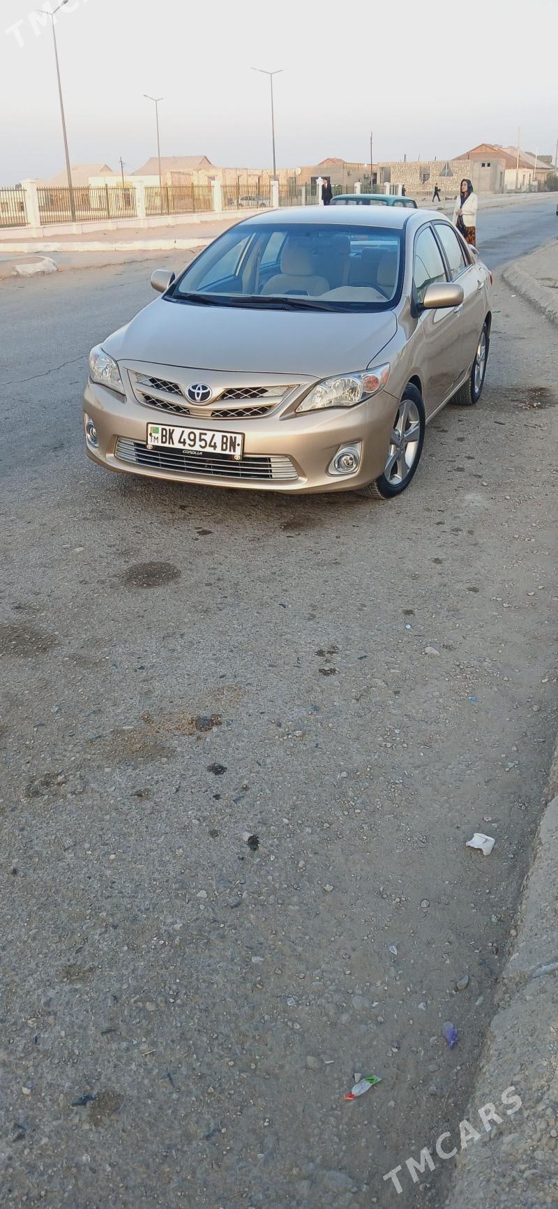 Toyota Corolla 2012 - 165 000 TMT - Балканабат - img 1