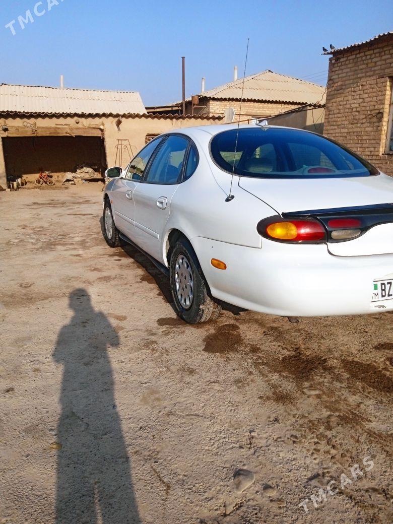 Ford Taurus 1999 - 35 000 TMT - Теджен - img 1
