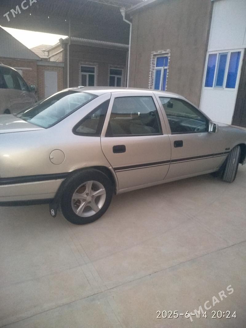 Opel Vectra 1990 - 45 000 TMT - Mary - img 1