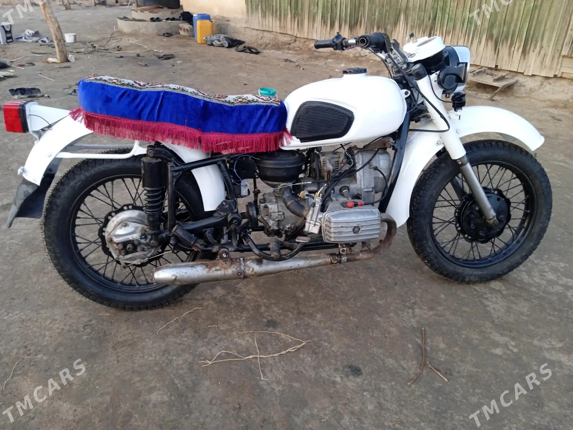 Ural 4320 1995 - 13 000 TMT - Garabekewül - img 1