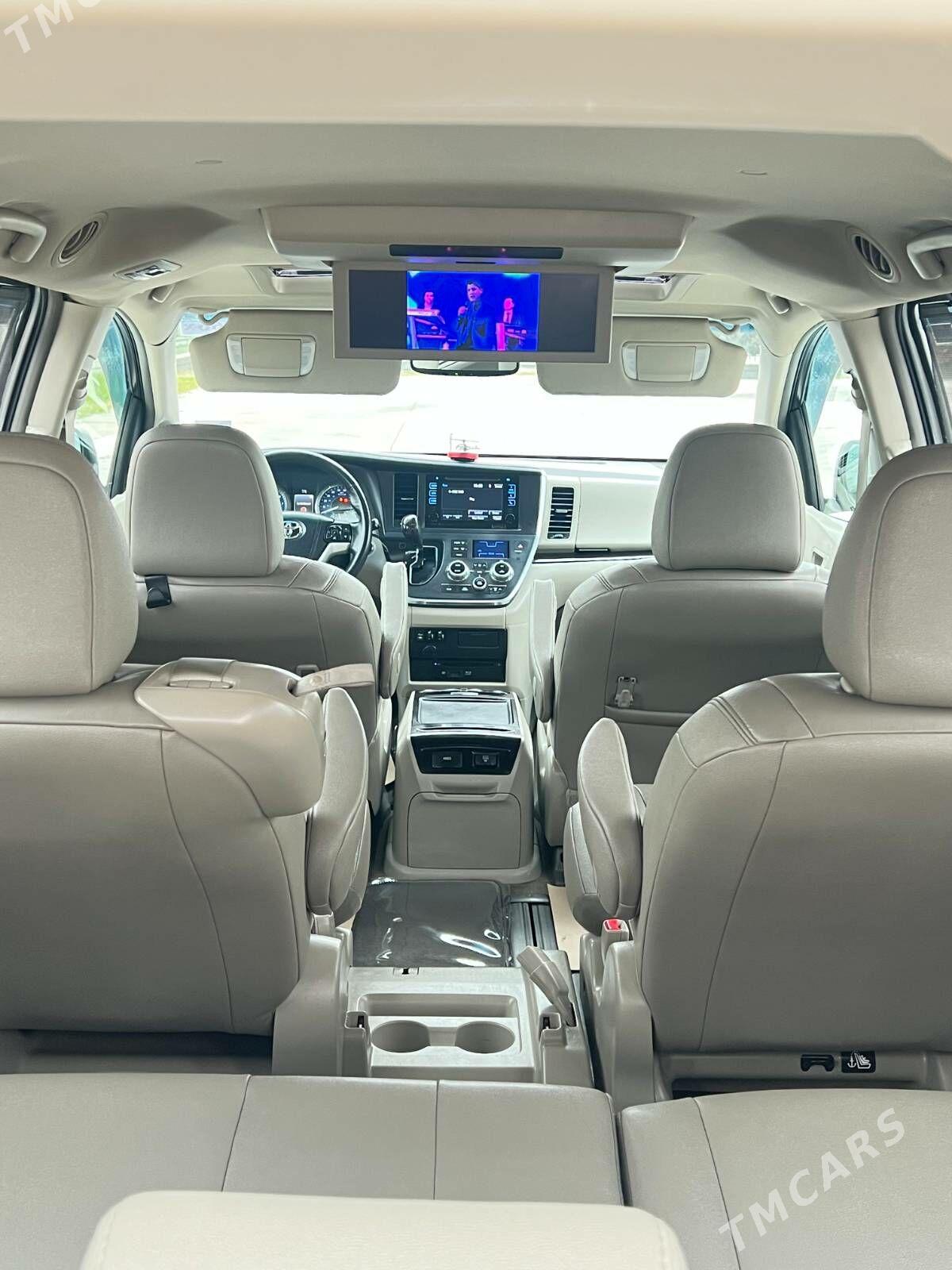 Toyota Sienna 2018 - 405 000 TMT - Balkanabat - img 1