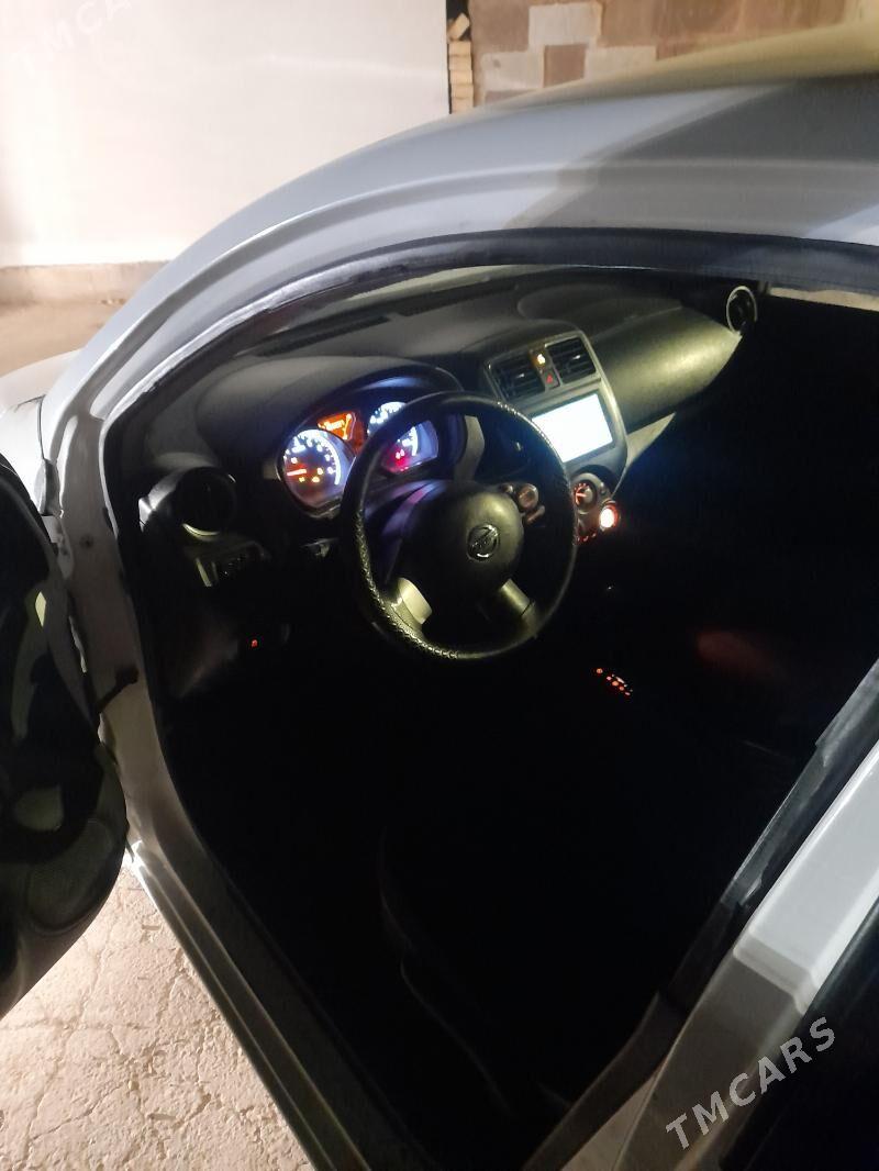 Nissan Versa 2012 - 90 000 TMT - Теджен - img 1