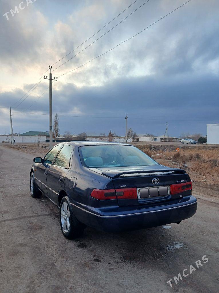 Toyota Camry 1998 - 125 000 TMT - Губадаг - img 1