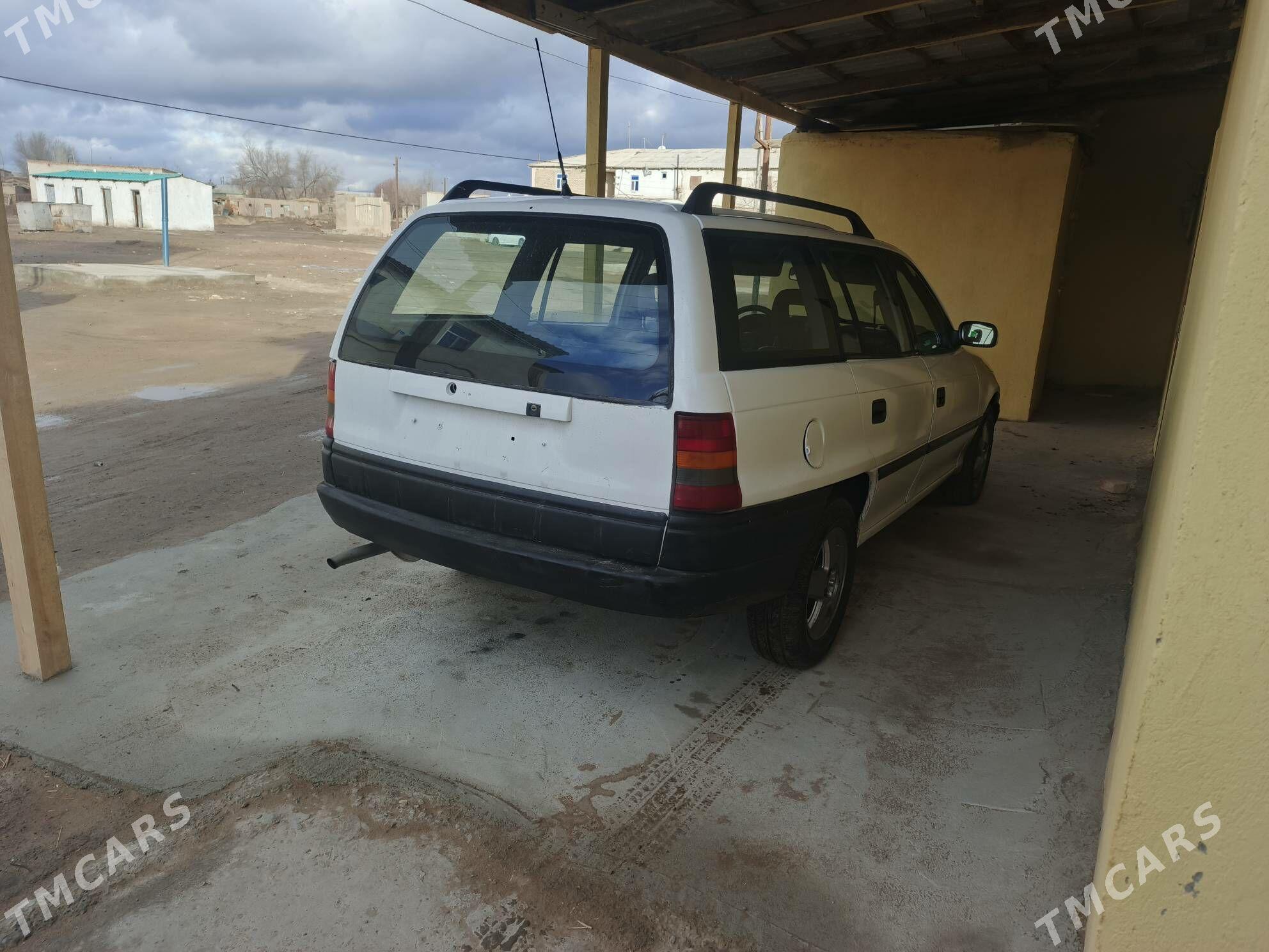 Opel Astra 1994 - 58 000 TMT - Gubadag - img 1