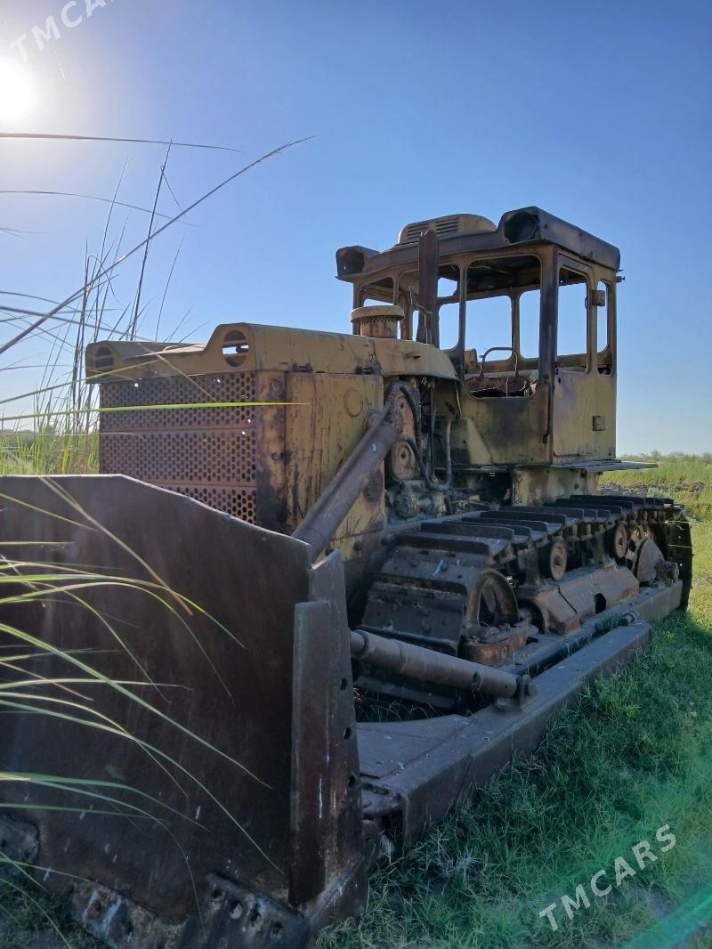 MTZ 80 1990 - 20 000 TMT - Garabekewül - img 1