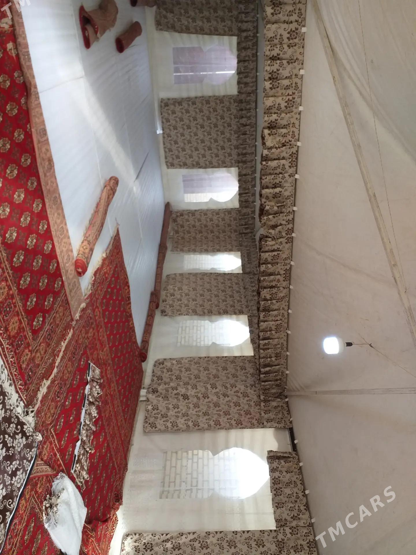 gummez palata - Серахс - img 1