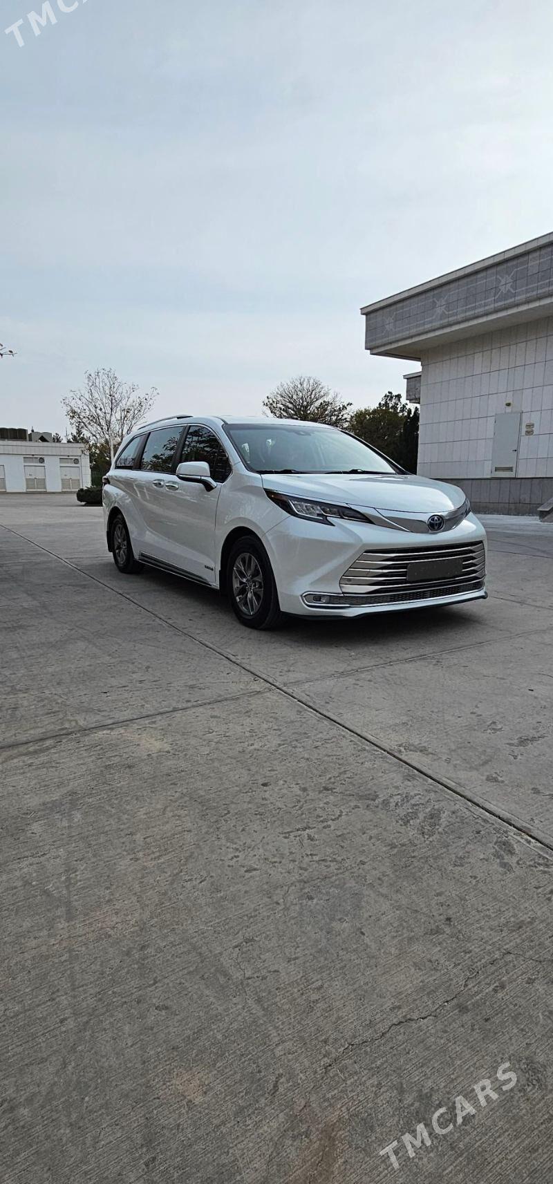 Toyota Sienna 2021 - 530 000 TMT - Balkanabat - img 1