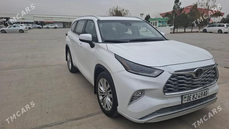 Toyota Highlander 2022 - 526 000 TMT - Ашхабад - img 1