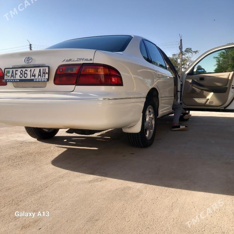 Toyota Avalon 1999 - 120 000 TMT - Теджен - img 1