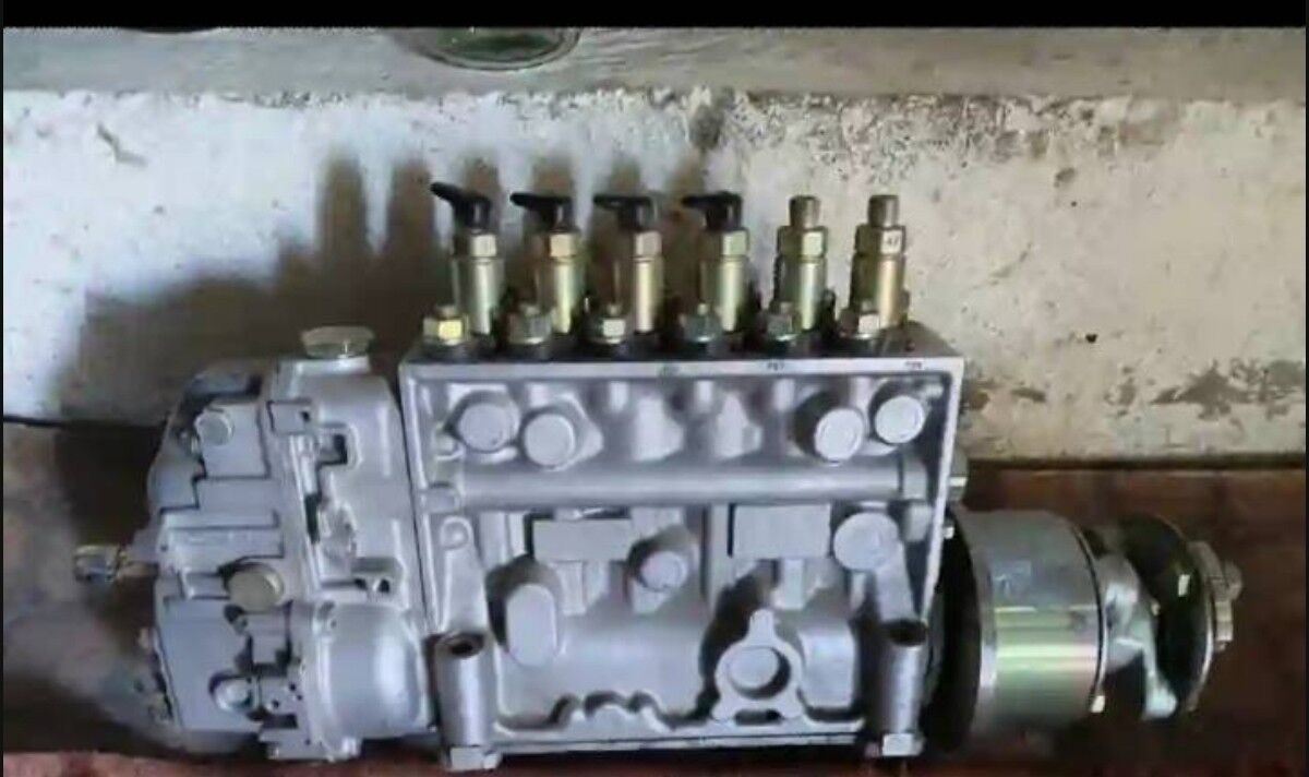 Komatsu Buldozer D-155 20 000 TMT - Джебел - img 1