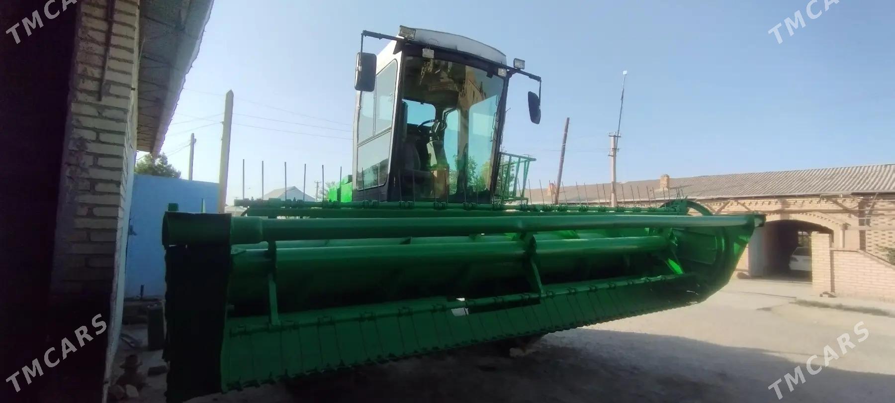 MTZ 82 1996 - 200 000 TMT - Халач - img 1