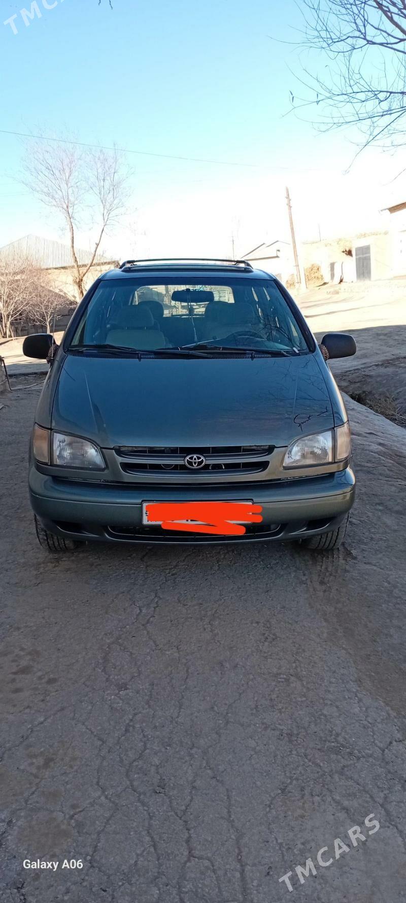 Toyota Sienna 2000 - 190 000 TMT - Daşoguz - img 1