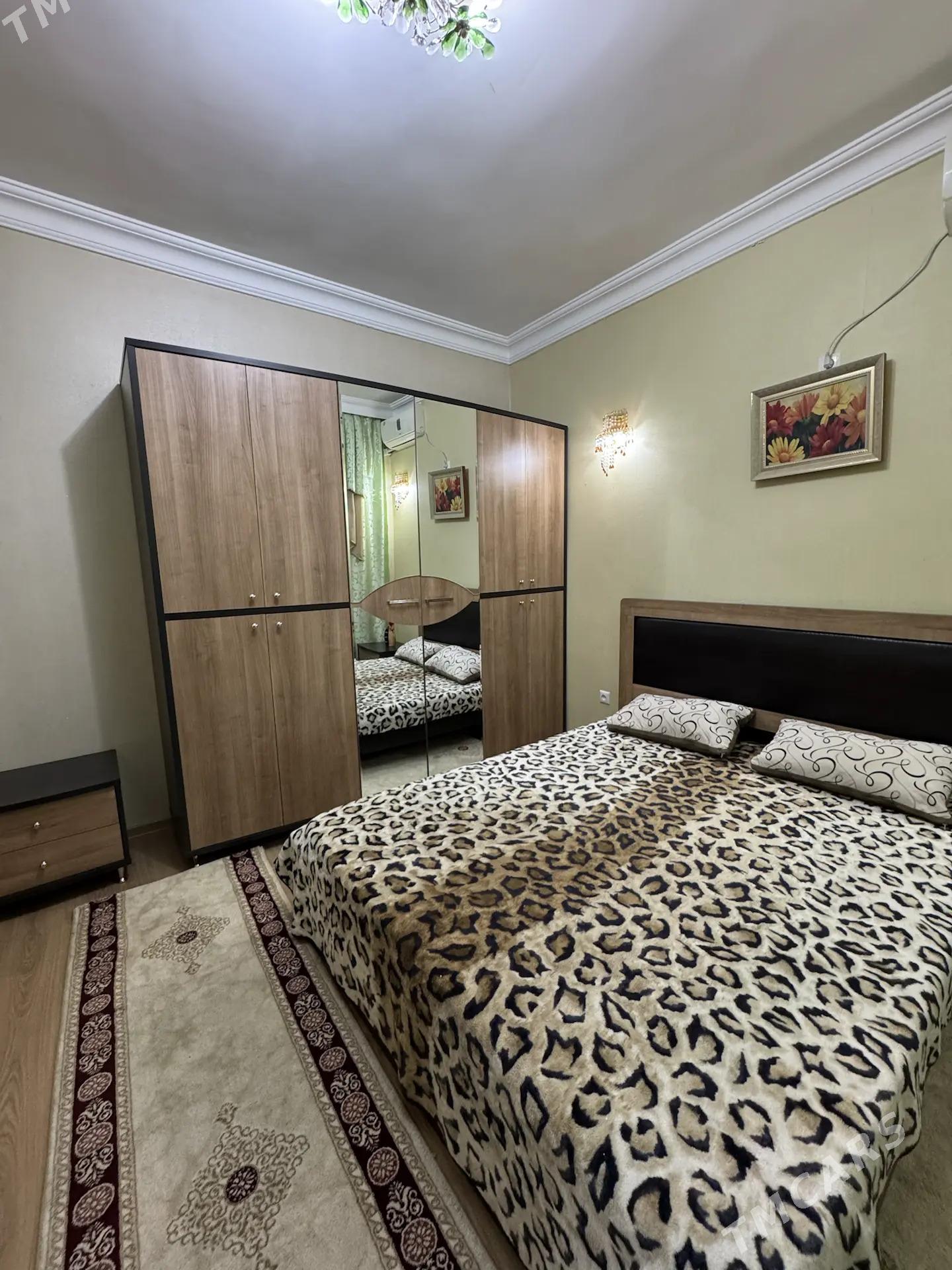 30-МИКРОРАЙОН,3-КОМН.КВАРТИРА - 30 мкр - img 1