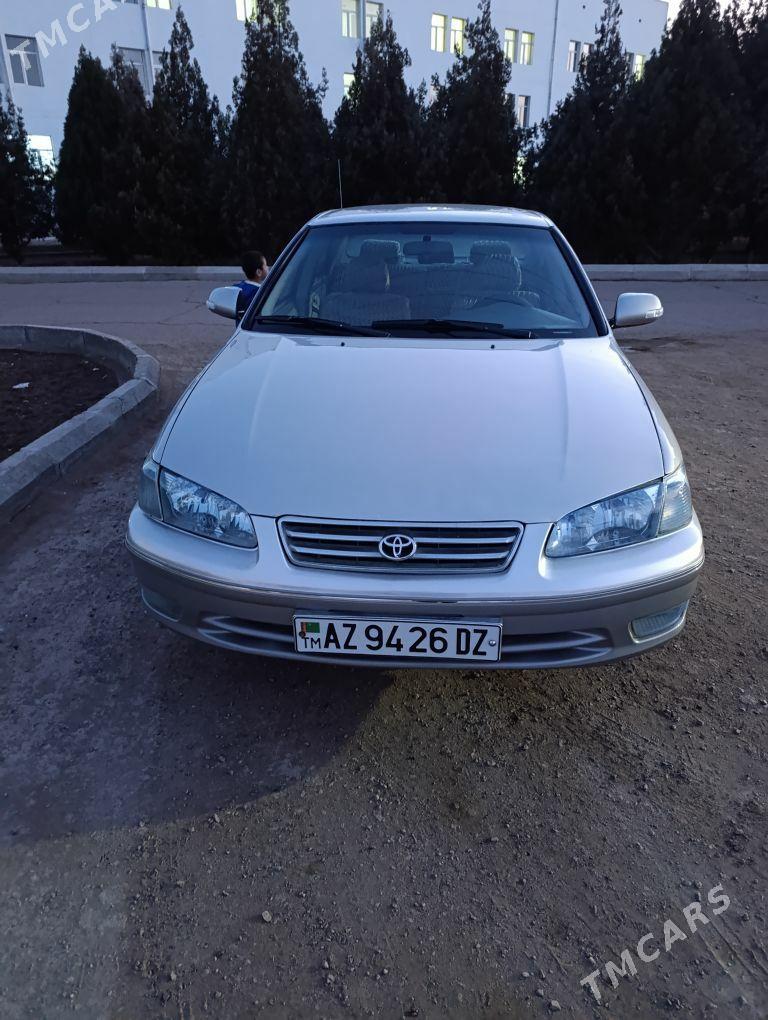 Toyota Camry 2000 - 150 000 TMT - Şabat etr. - img 1