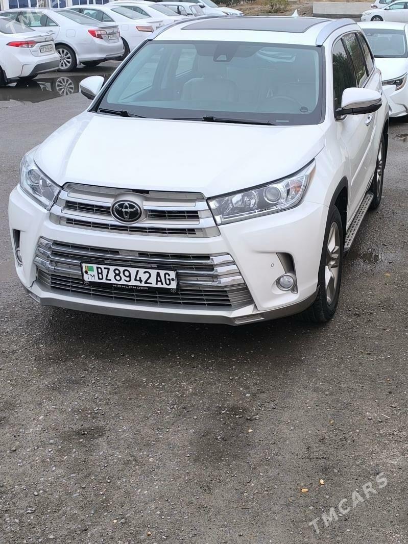Toyota Highlander 2017 - 480 000 TMT - Büzmeýin - img 1