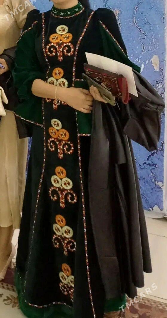 Вечерние платья - Дашогуз - img 1