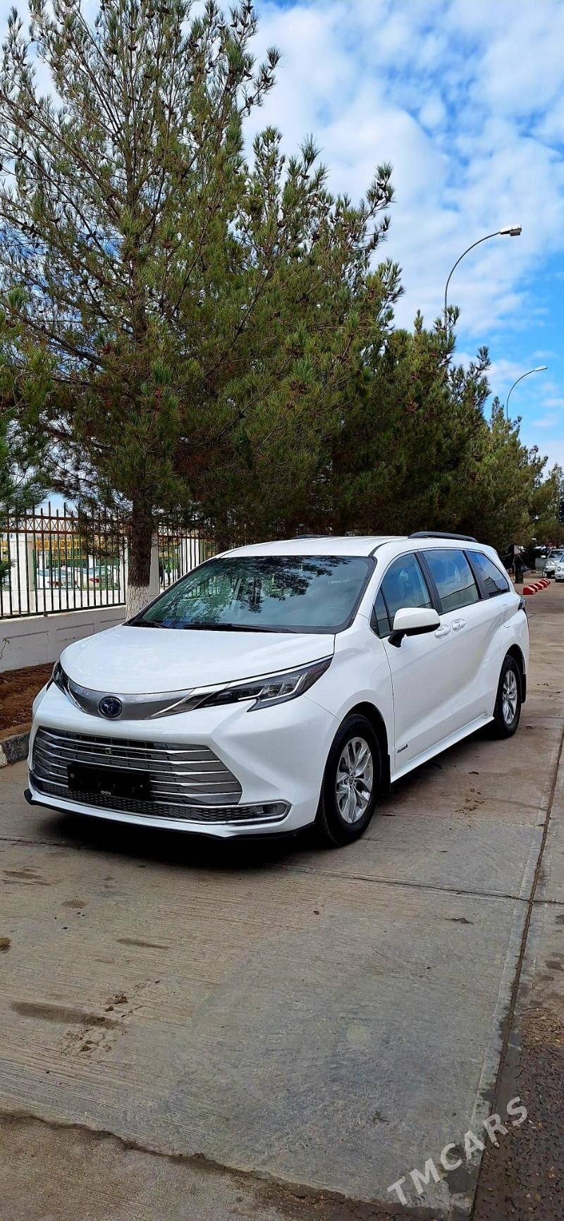 Toyota Sienna 2021 - 470 000 TMT - Baýramaly - img 1