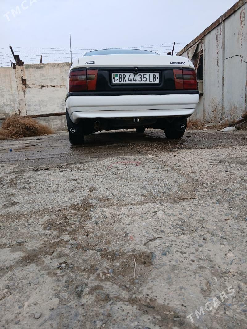 Opel Vectra 1990 - 31 000 TMT - Seýdi - img 1