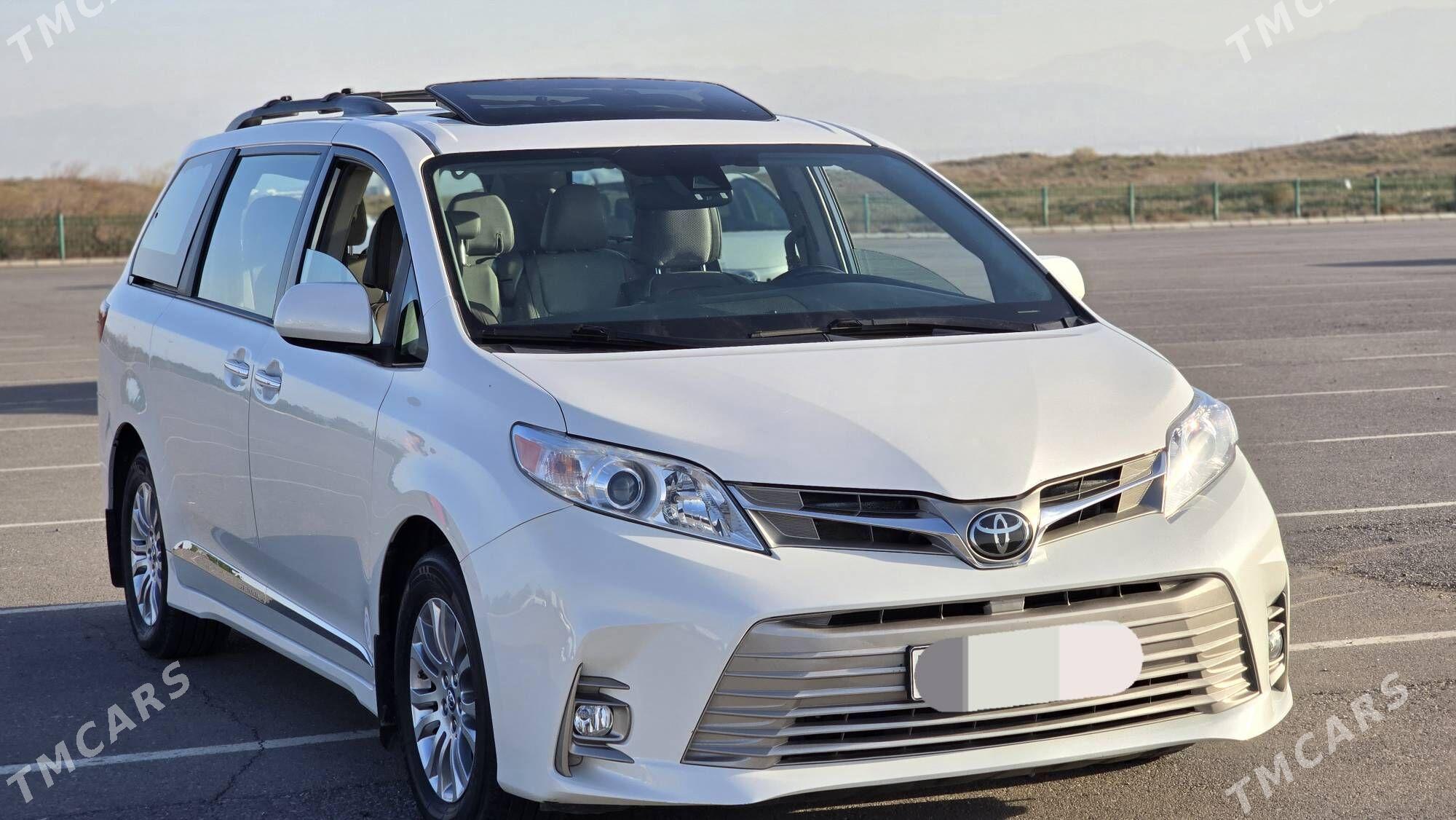 Toyota Sienna 2019 - 575 000 TMT - Ак-Бугдайский этрап - img 1